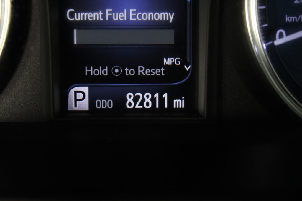 Used 2017 Toyota Camry XLE w/ Moonroof Package image 27