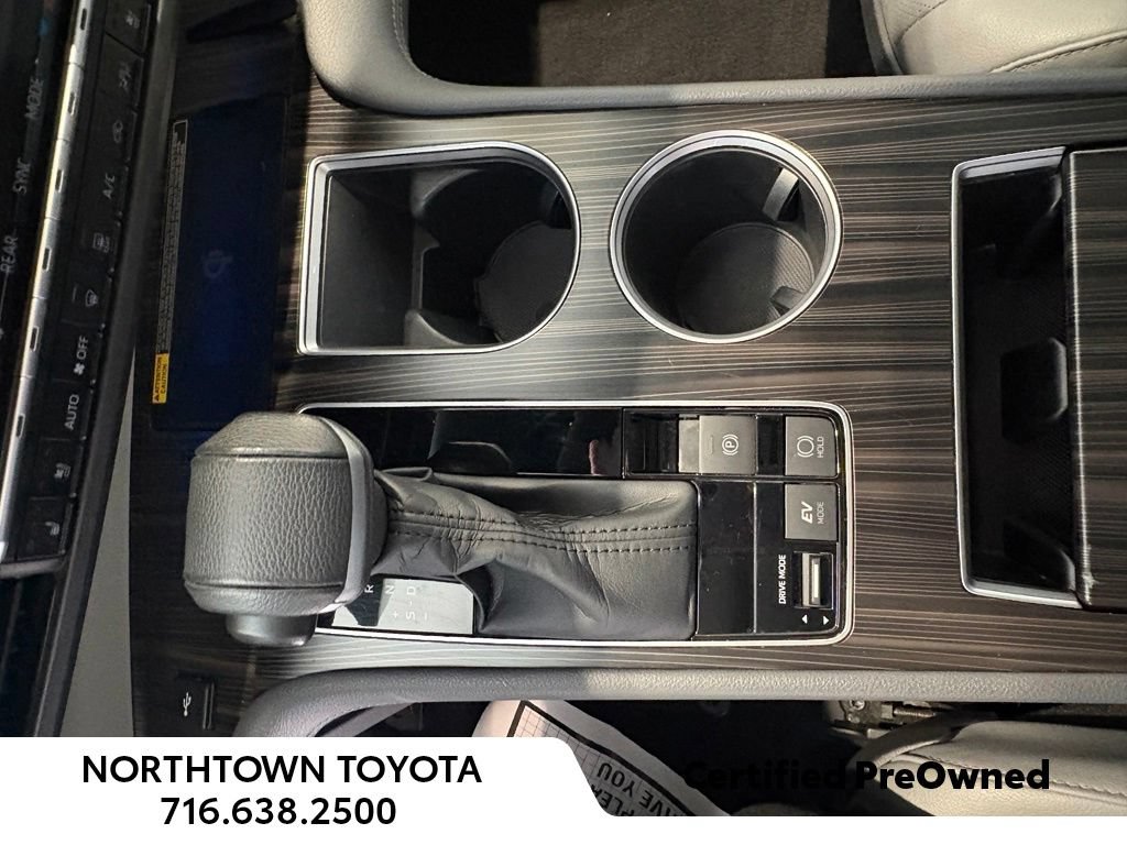 Used 2022 Toyota Sienna Limited AWD/4WD image 24