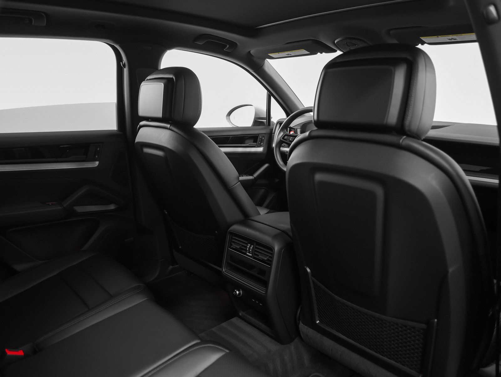 Used 2025 Porsche Cayenne image 23