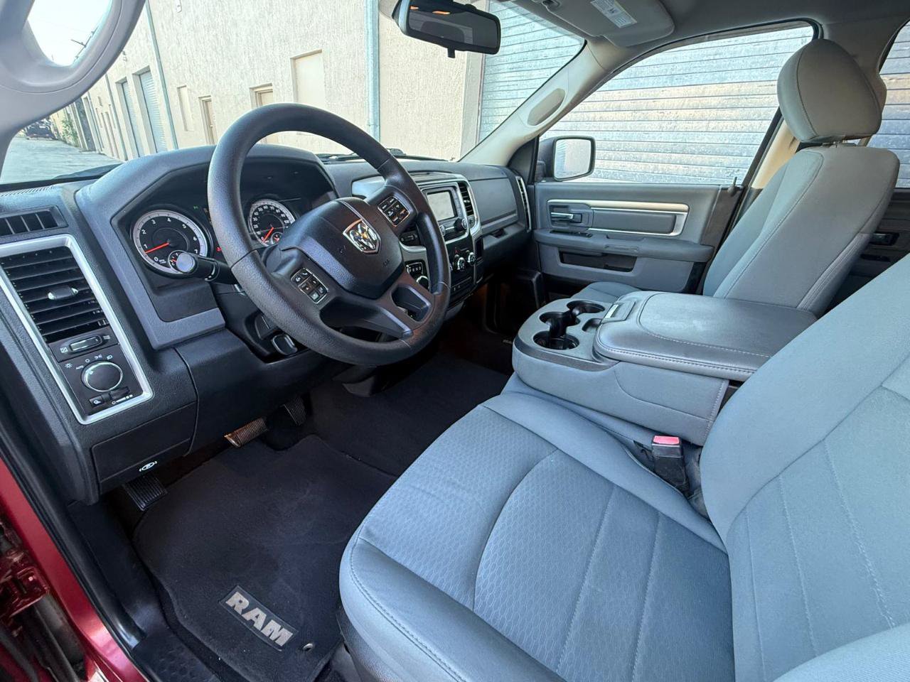 Used 2014 RAM 1500 Classic SLT RWD image 15