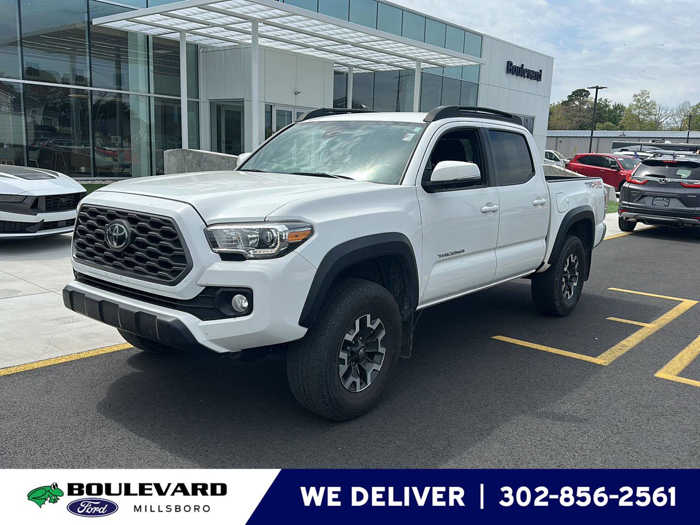 Used 2021 Toyota Tacoma TRD Off-Road image 1