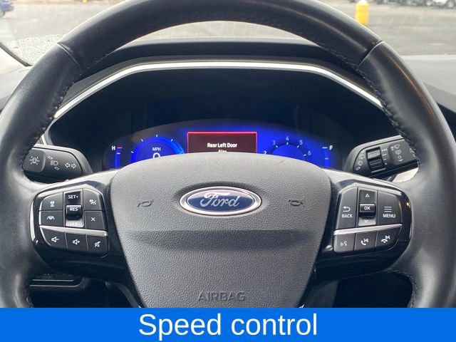 Used 2022 Ford Escape Titanium AWD/4WD image 8