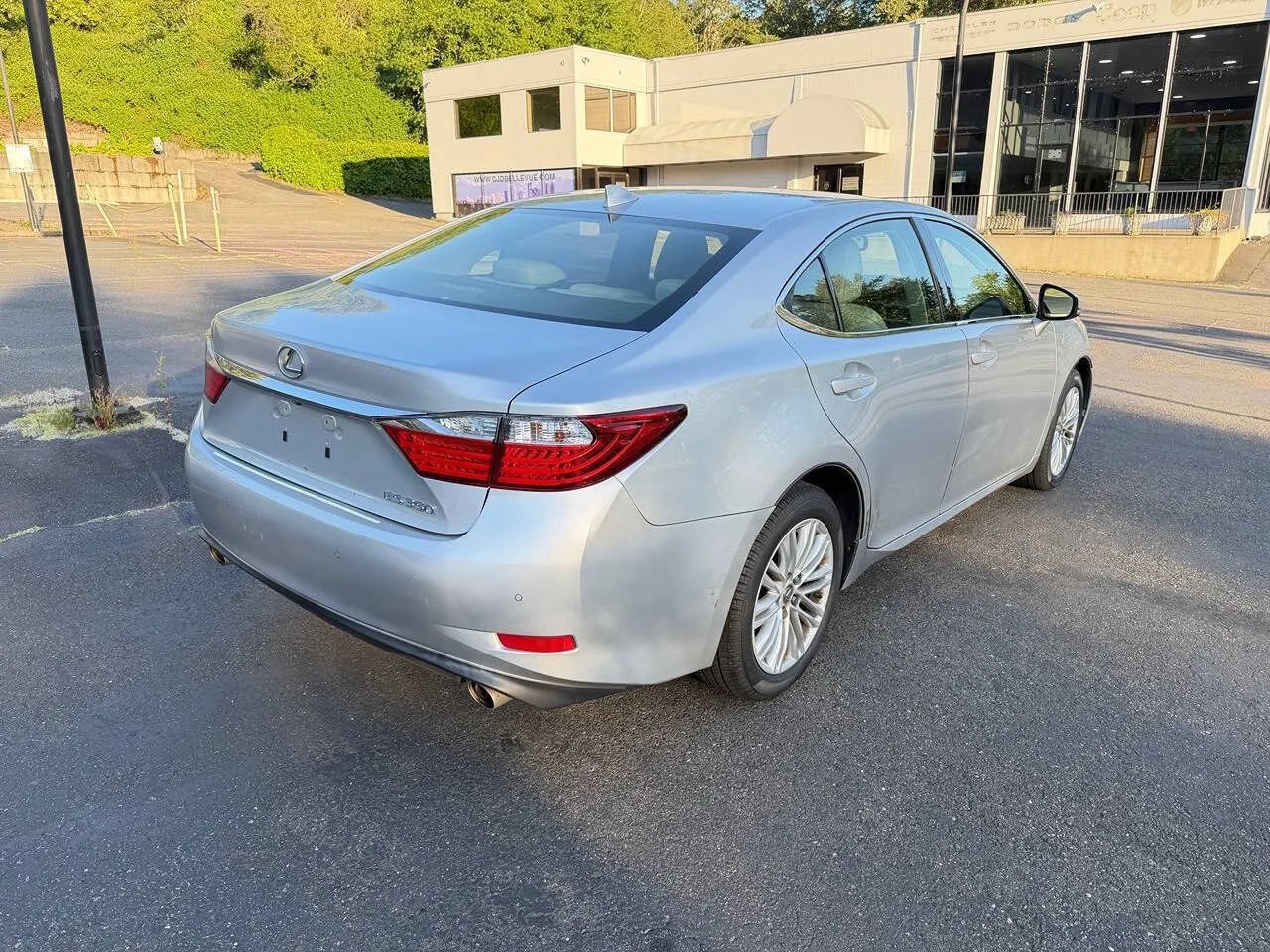 Used 2015 Lexus ES 350 w/ Premium Package FWD image 9