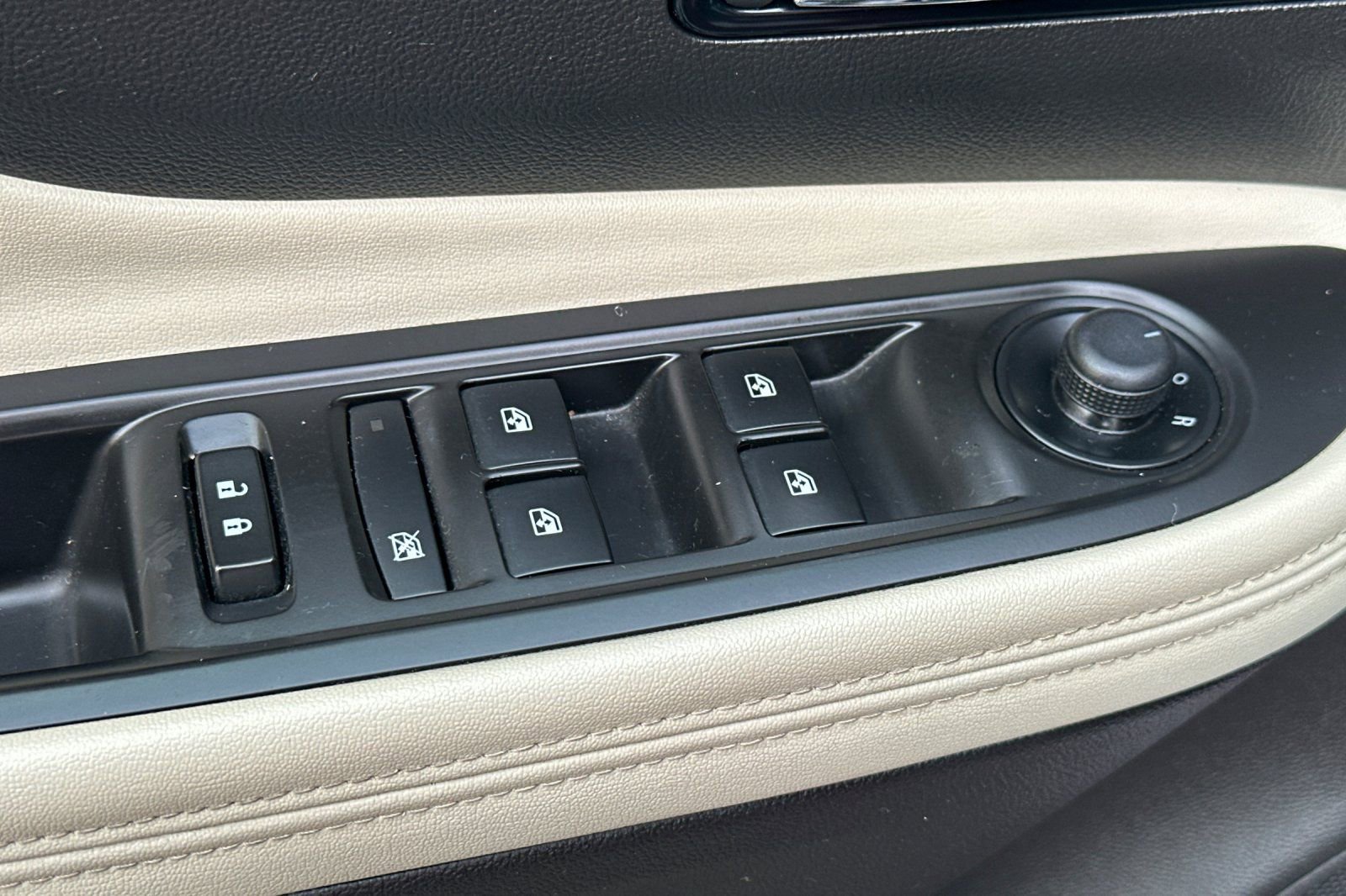 Certified 2018 Buick Encore Preferred image 12