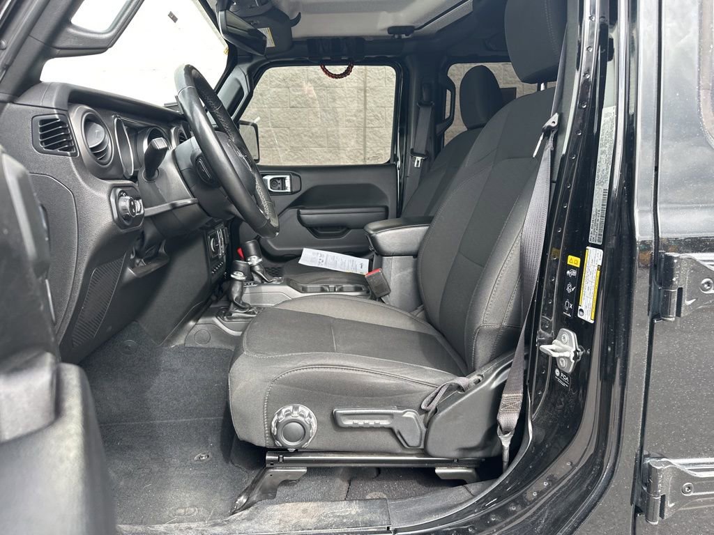Certified 2022 Jeep Gladiator Sport AWD/4WD image 11