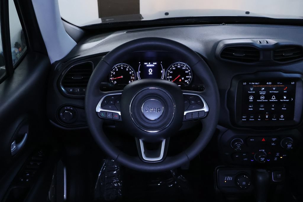 Used 2023 Jeep Renegade Latitude AWD/4WD image 18