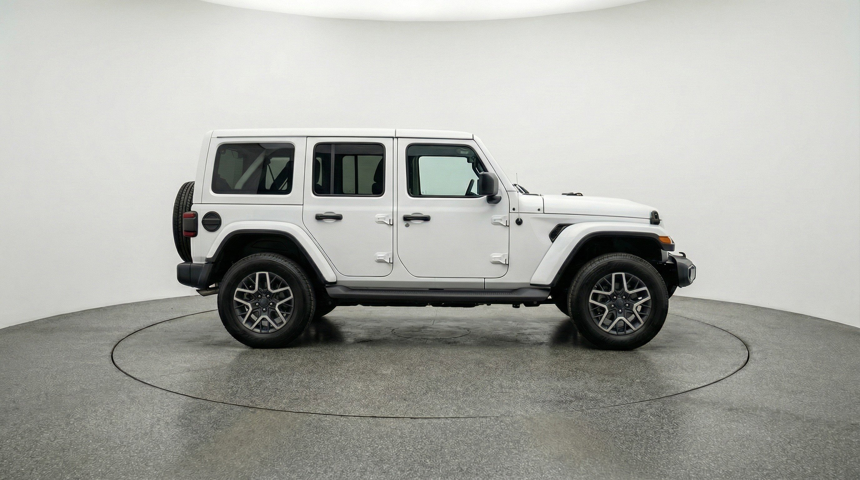 Used 2025 Jeep Wrangler Sahara image 11