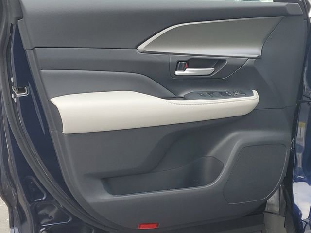 New 2026 Toyota Grand Highlander XLE image 9