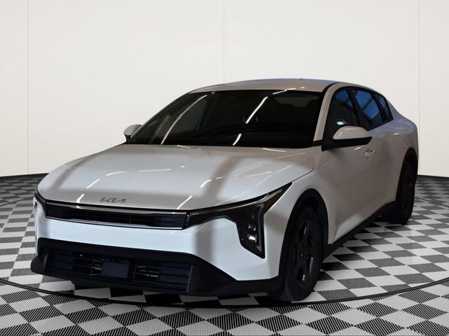 Used 2025 Kia K4 image 9