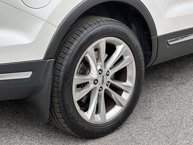 Used 2018 Ford Explorer Limited AWD/4WD image 7