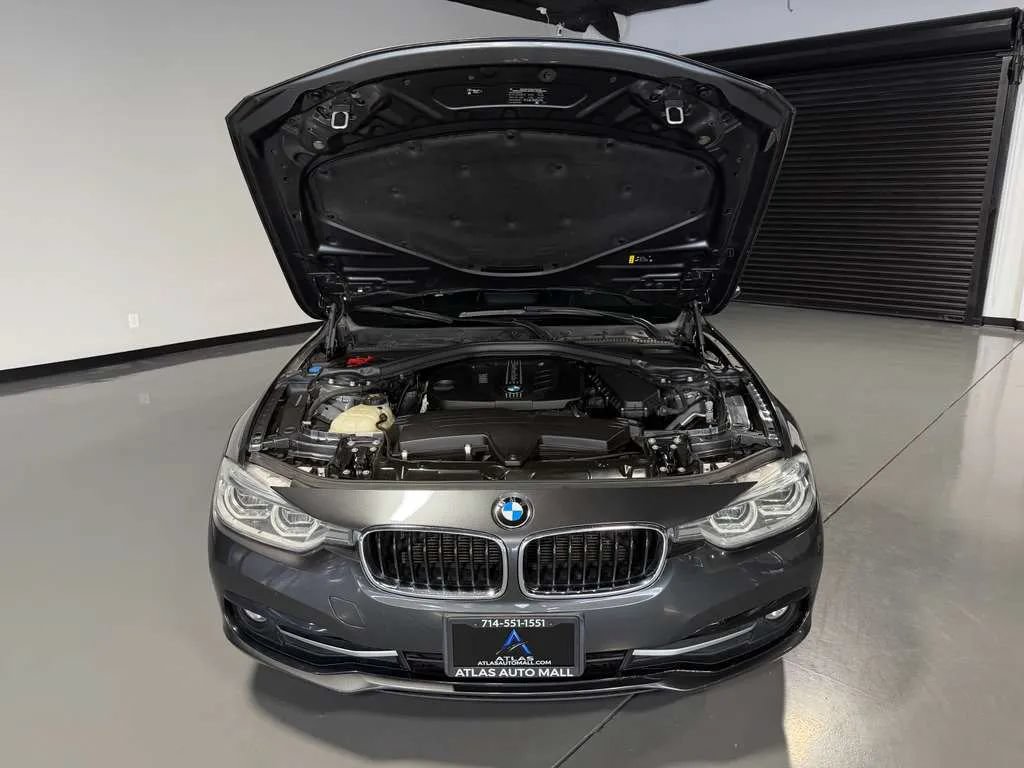 Used 2018 BMW 328d Sedan RWD image 7