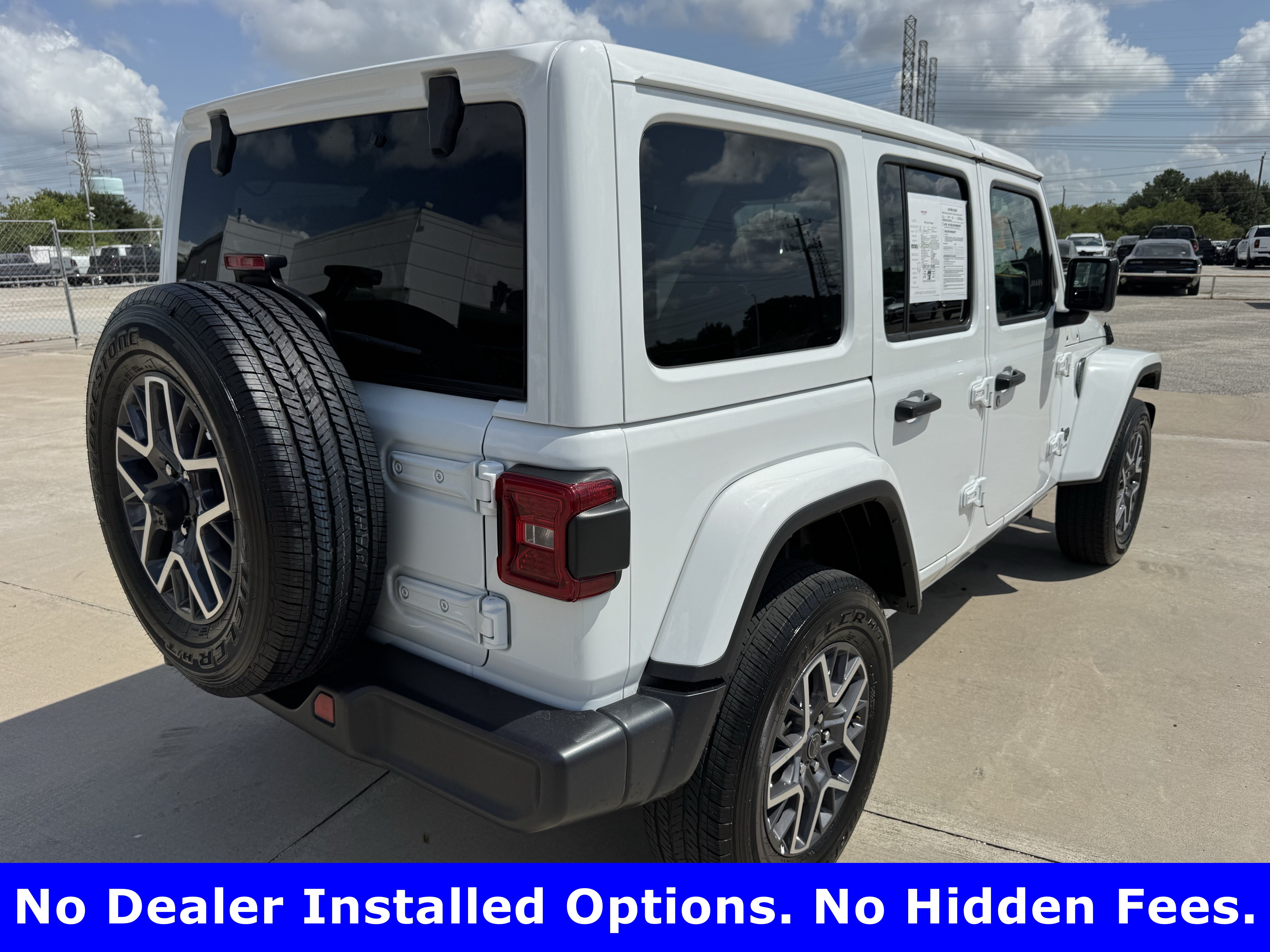 Used 2025 Jeep Wrangler Unlimited Sahara AWD/4WD image 9
