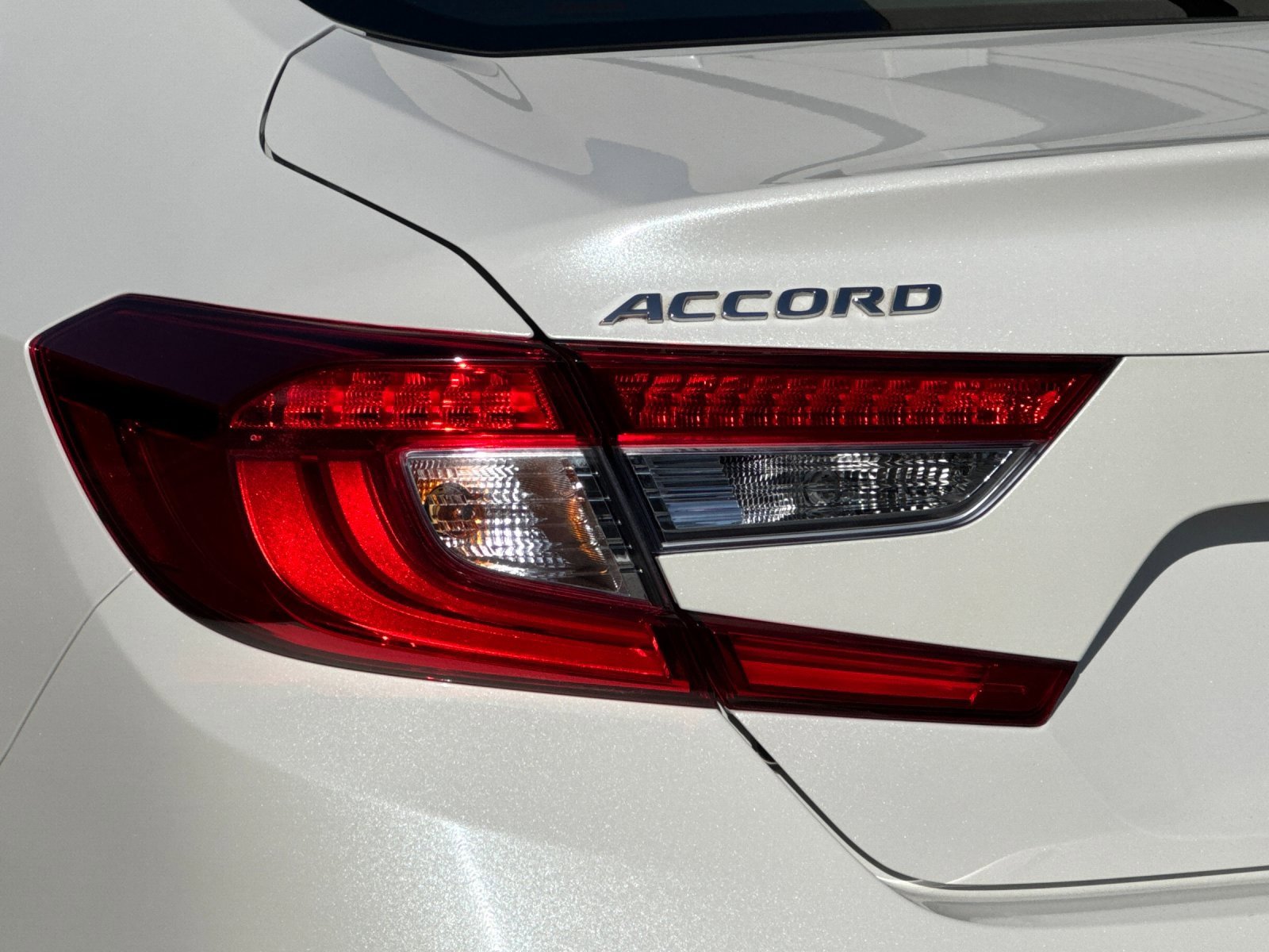 Used 2019 Honda Accord Touring image 26