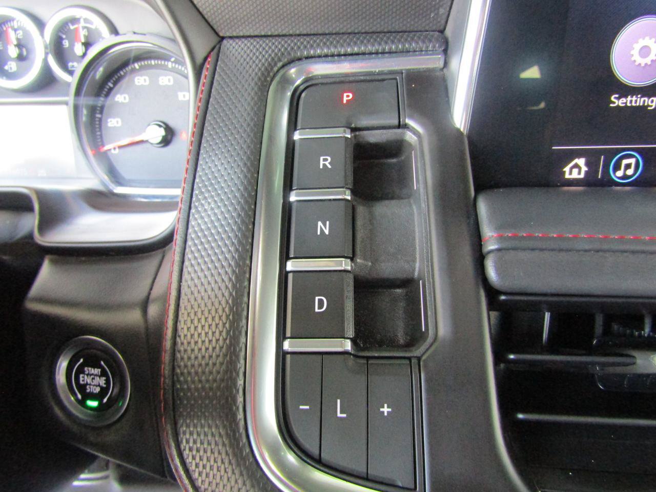 Used 2021 Chevrolet Tahoe RST w/ Luxury Package AWD/4WD image 22