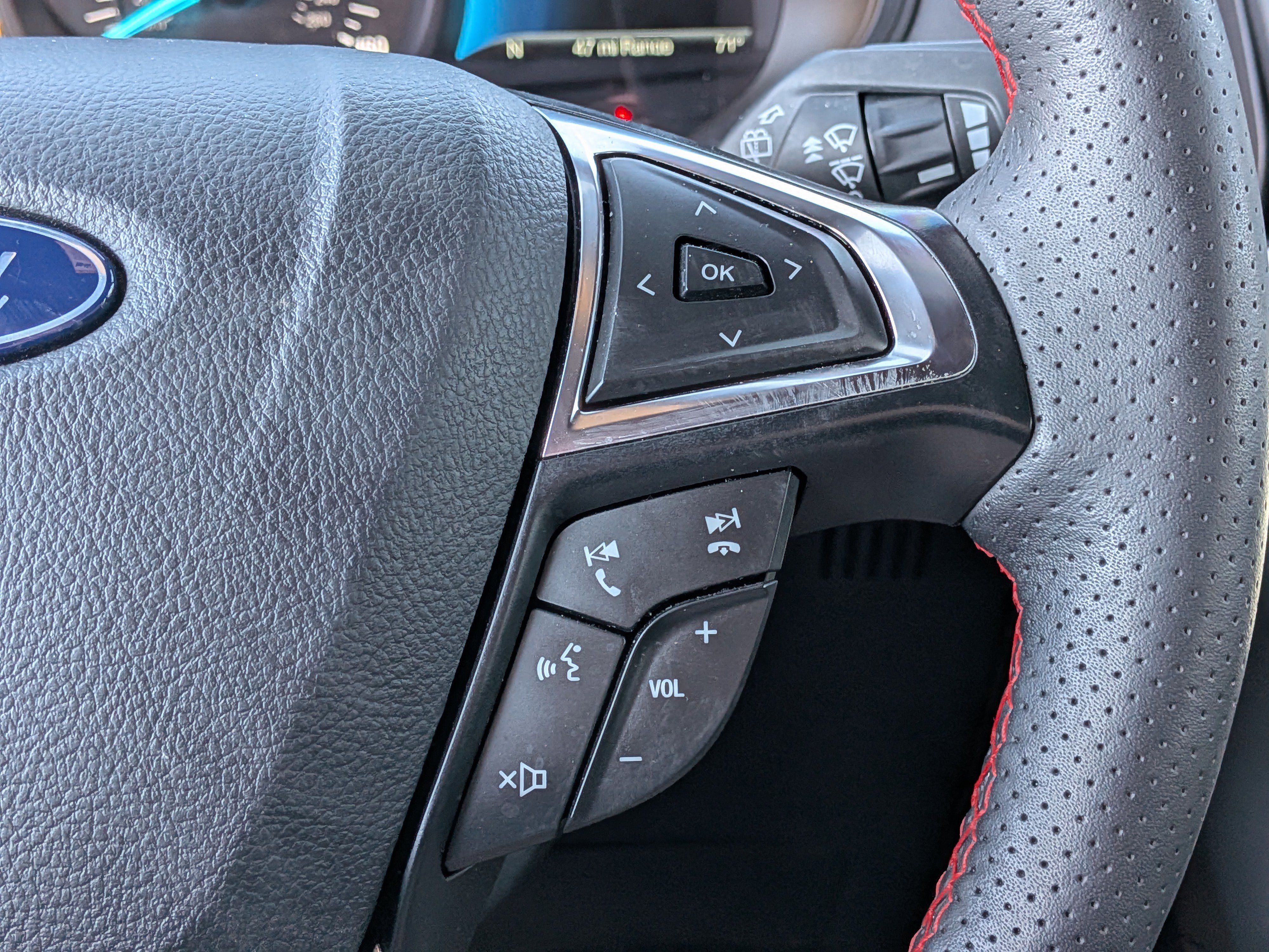 Certified 2024 Ford Edge ST-Line AWD/4WD image 27