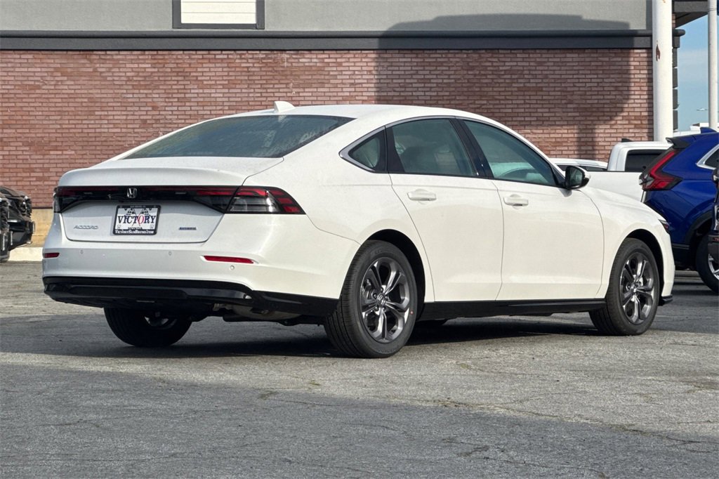 New 2025 Honda Accord EX-L image 4