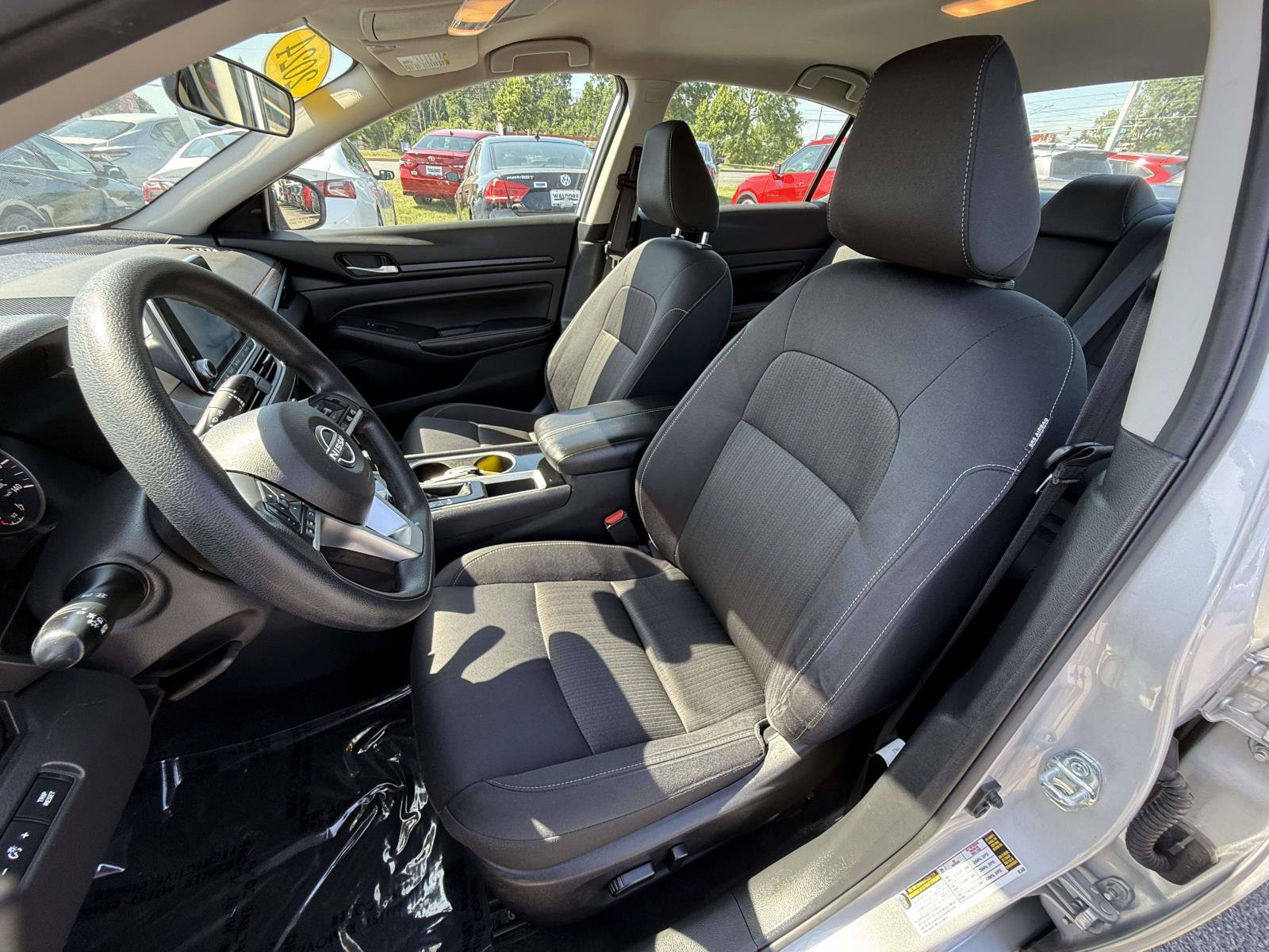 Used 2024 Nissan Altima 2.5 SV FWD image 24