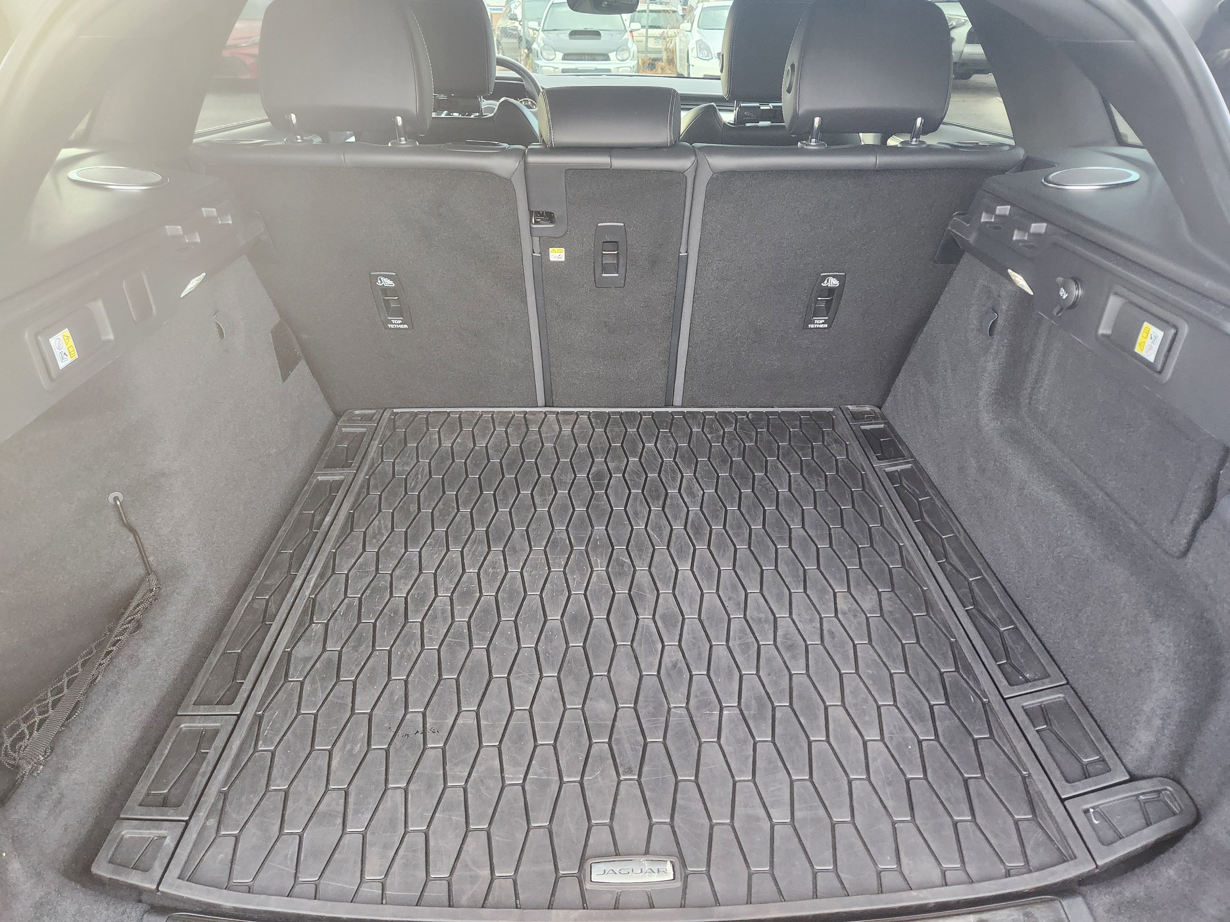 Used 2024 Jaguar F-PACE R-Dynamic S image 22