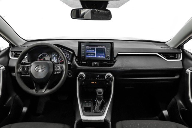 Used 2022 Toyota RAV4 XLE AWD/4WD image 12