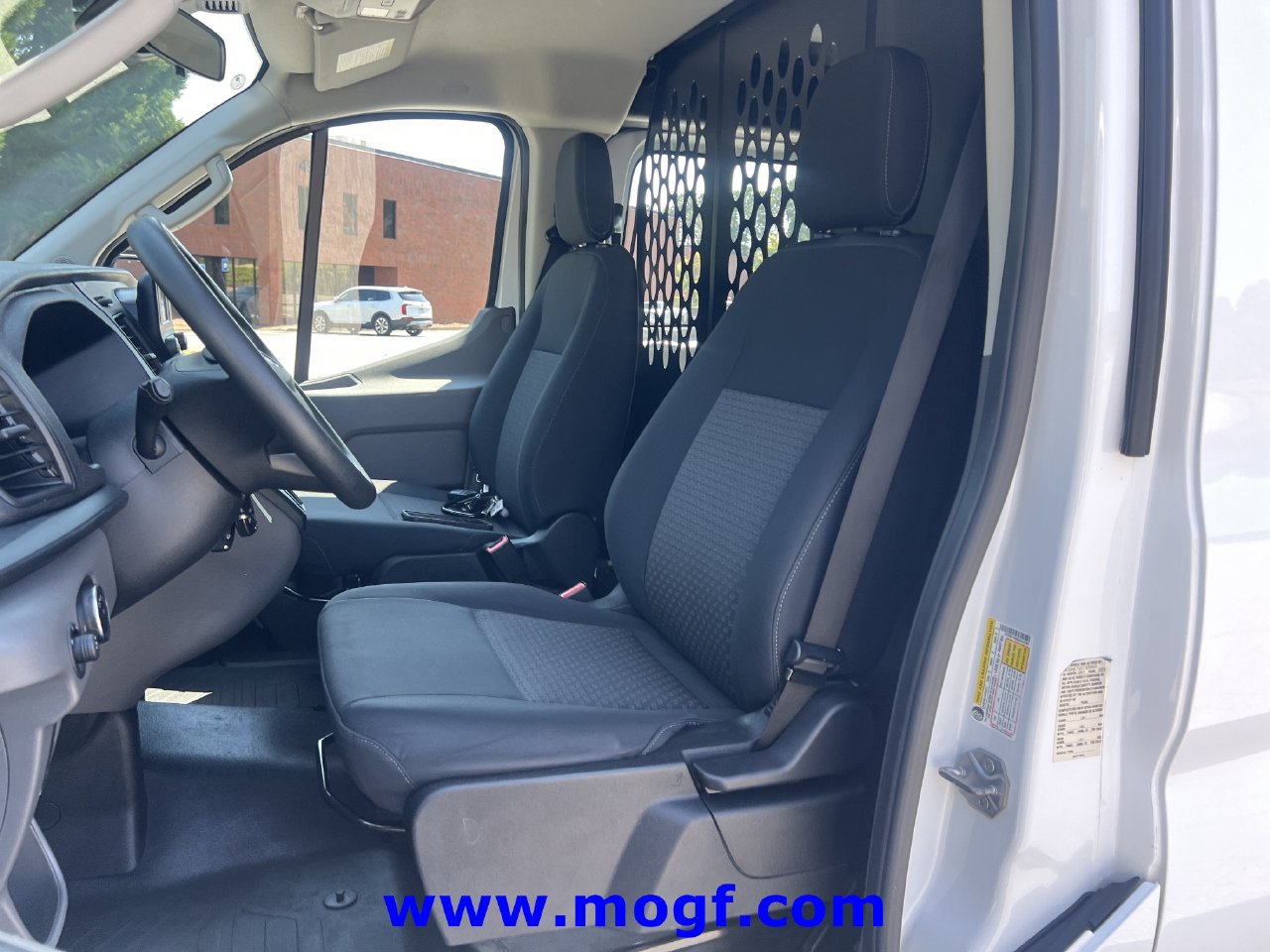 Used 2025 Ford Transit 250 Low Roof w/ Exterior Upgrade Package RWD image 17