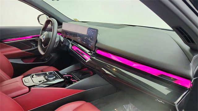 Used 2024 BMW i5 eDrive40i w/ Premium Package image 21