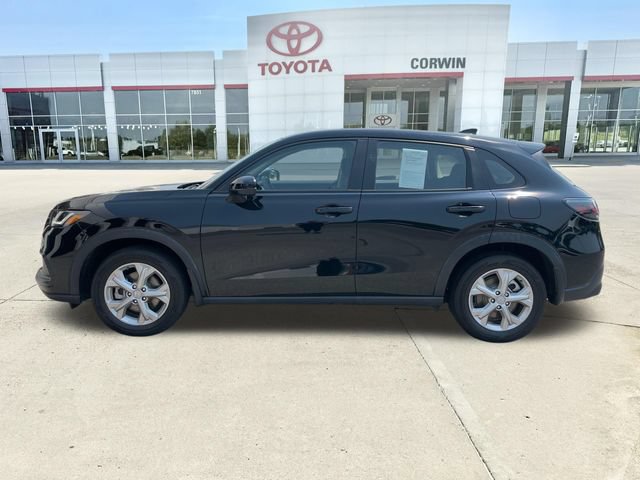 Used 2025 Honda HR-V LX image 2