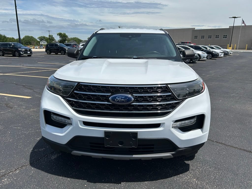 Used 2021 Ford Explorer XLT w/ Equipment Group 202A RWD image 4