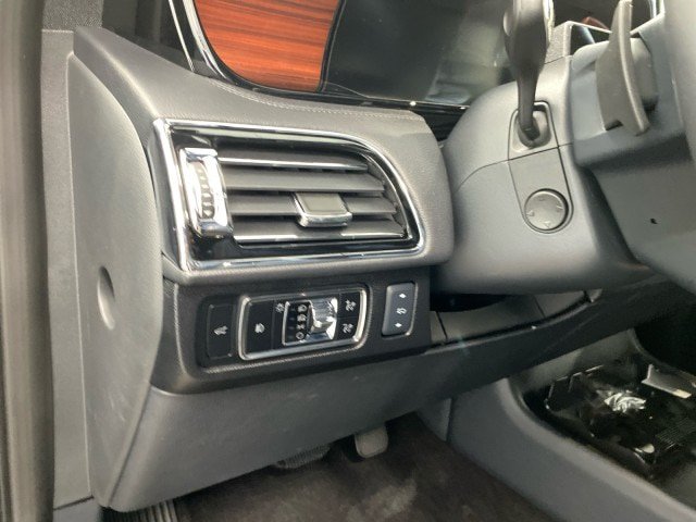 New 2024 Lincoln Navigator Reserve AWD/4WD image 41