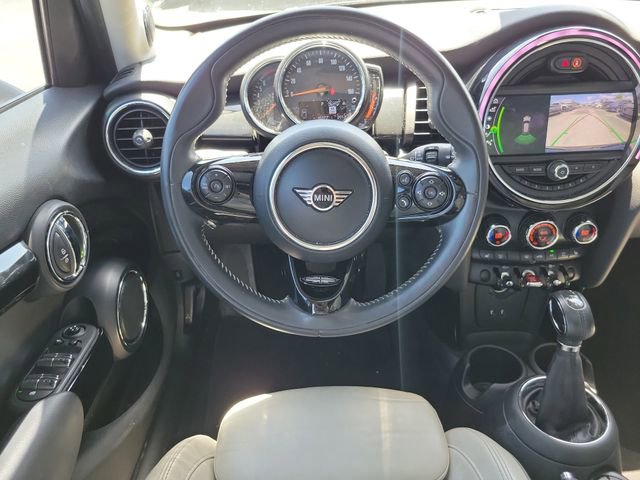 Used 2019 MINI Cooper 4-Door Hardtop w/ Signature Upholstery Package image 13