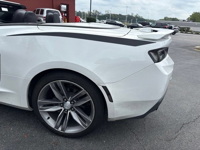 Used 2018 Chevrolet Camaro LT w/ RS Package RWD image 8