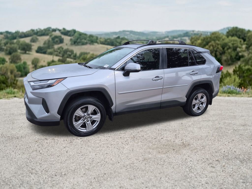 Used 2023 Toyota RAV4 XLE w/ Convenience Package FWD image 4