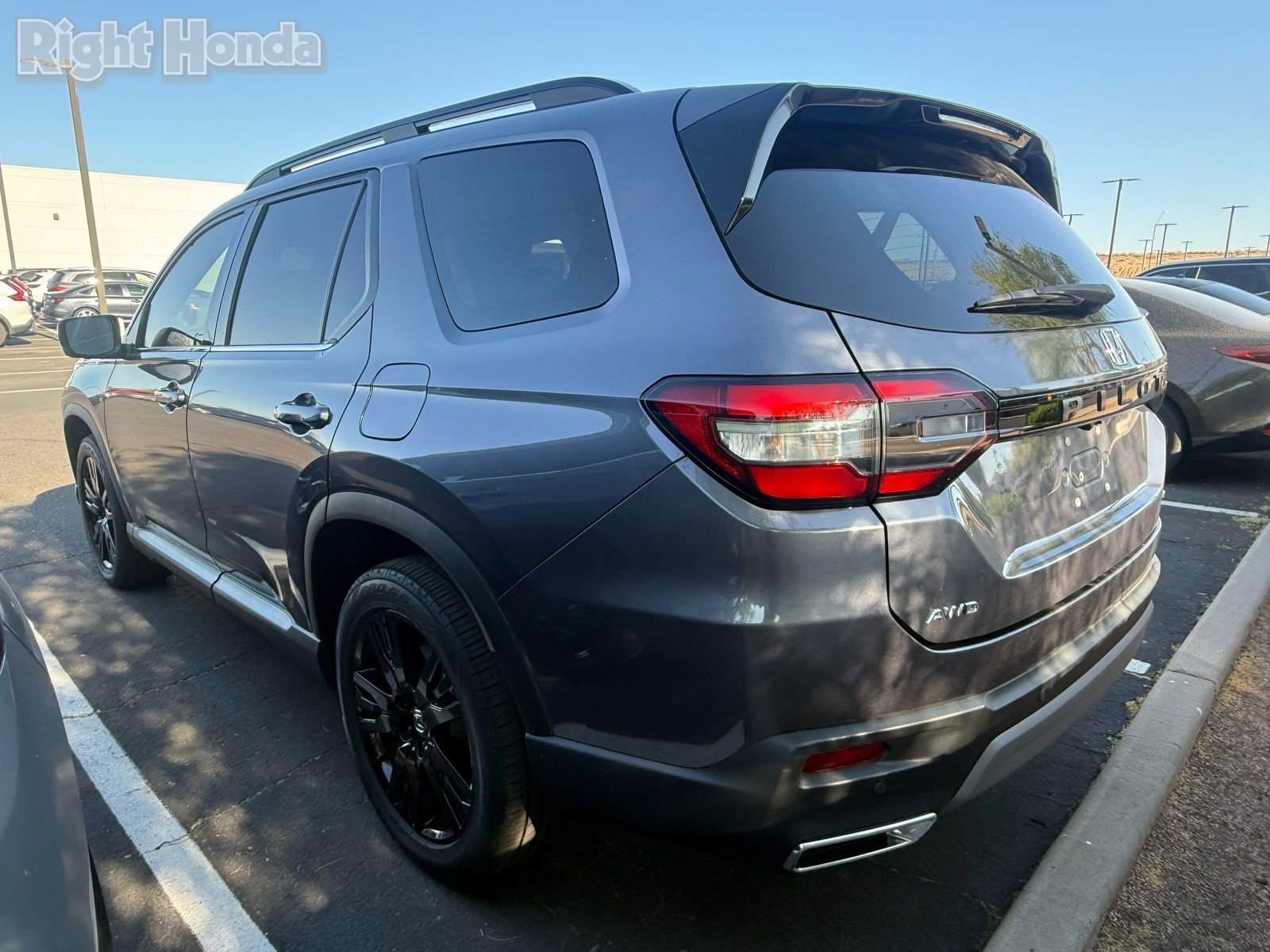 Certified 2024 Honda Pilot Elite image 3