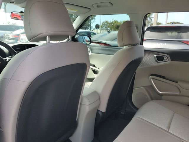 Certified 2023 Kia Soul LX image 8