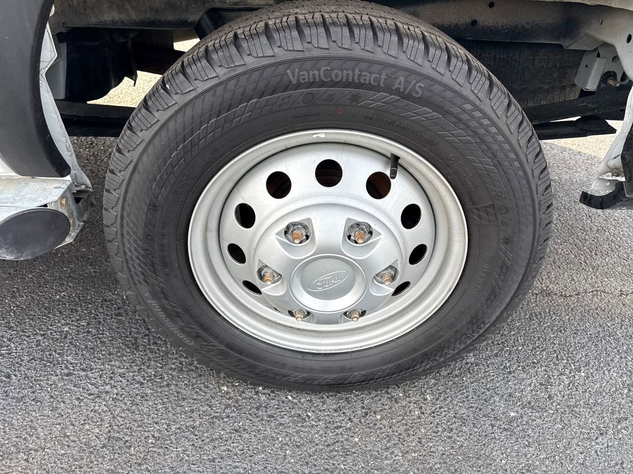 Used 2023 Ford Transit 250 Low Roof AWD w/ Exterior Upgrade Package image 14