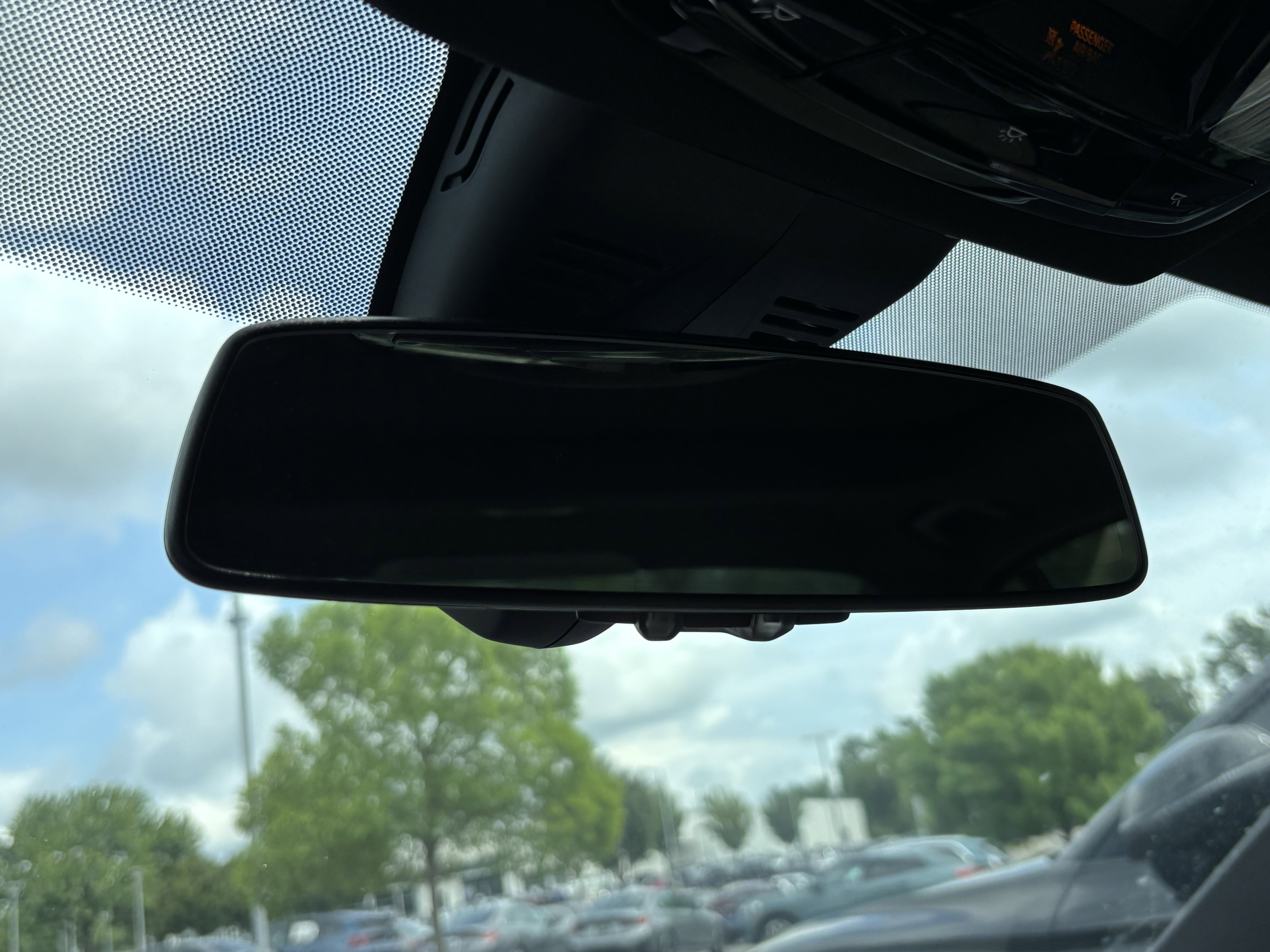 Used 2020 BMW 330i Sedan w/ Driving Assistance Package RWD image 28