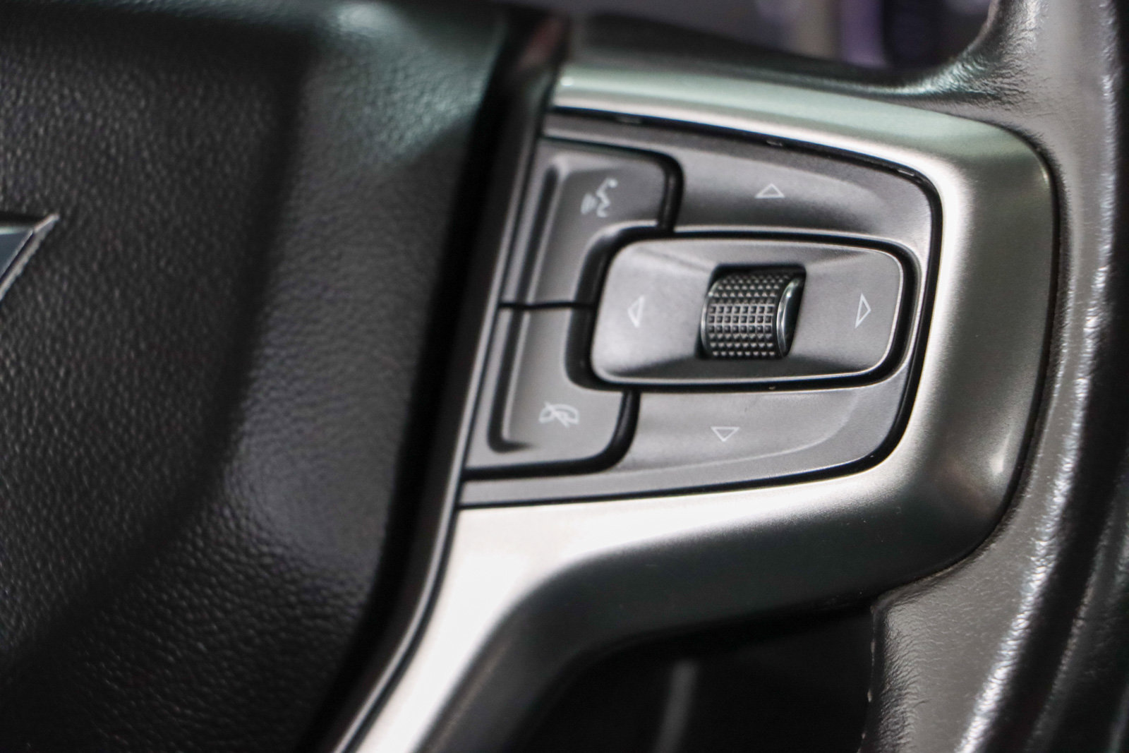 Used 2022 Chevrolet Silverado 2500 LTZ w/ LTZ Plus Package image 15