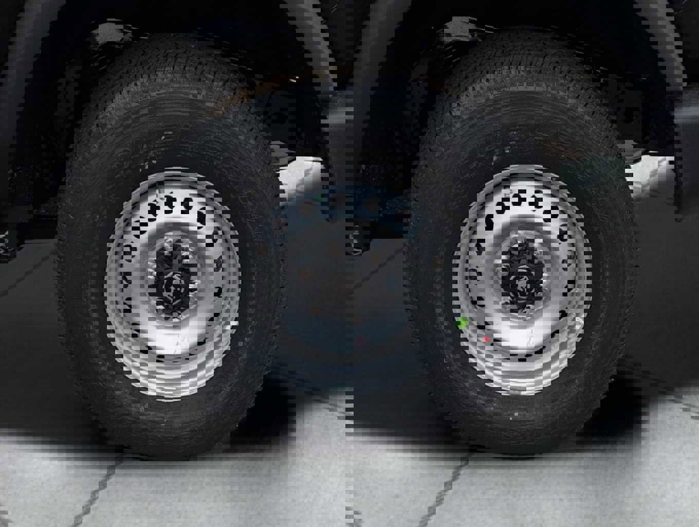 New 2025 Ford Bronco 4-Door image 4