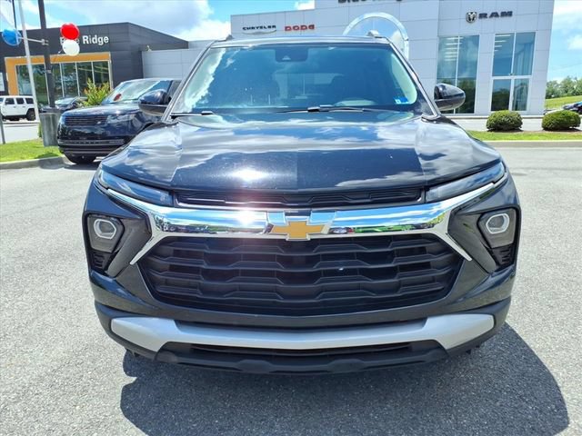 Used 2025 Chevrolet TrailBlazer LT AWD/4WD image 11