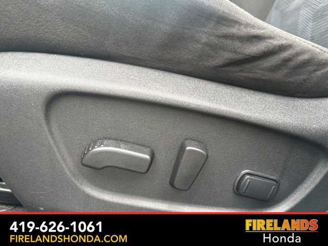 Used 2015 Nissan Rogue SV image 20