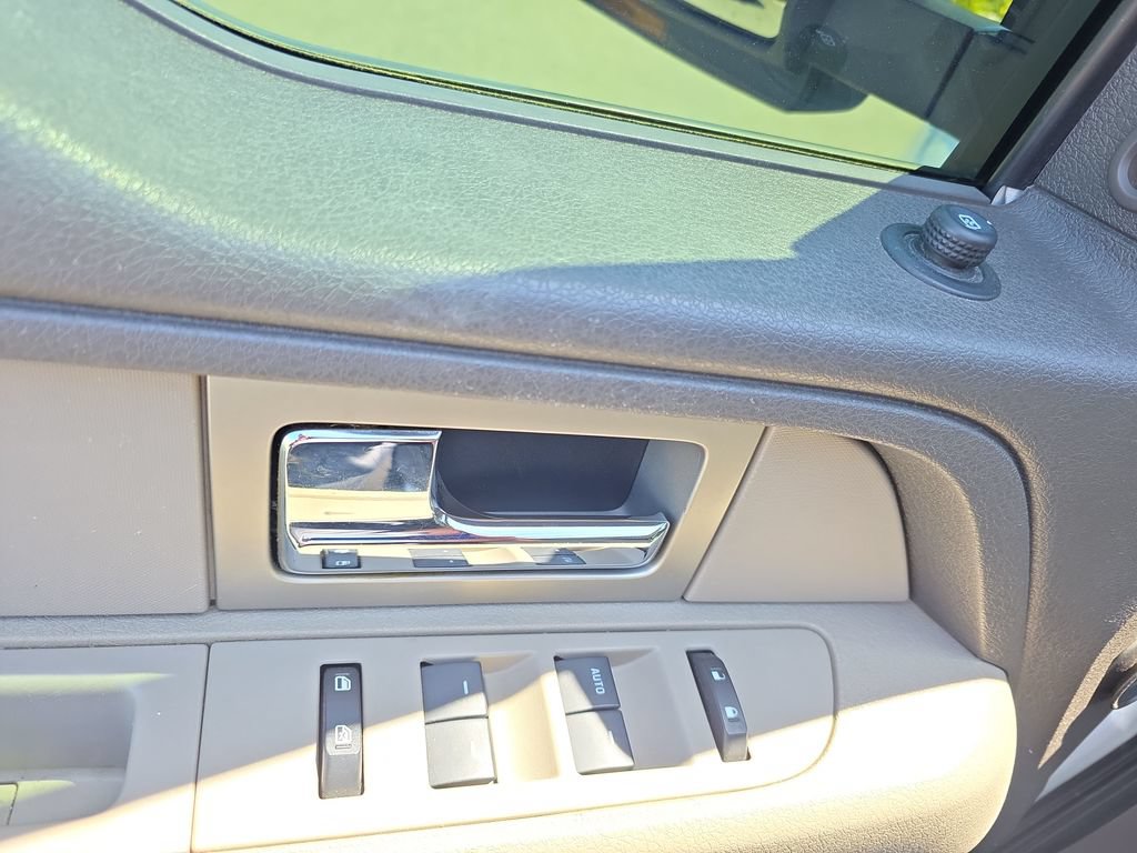 Used 2010 Ford F150 XLT RWD image 18