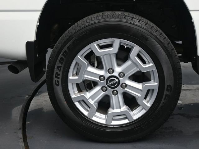 Used 2024 Nissan Titan SV w/ SV Convenience Package image 38