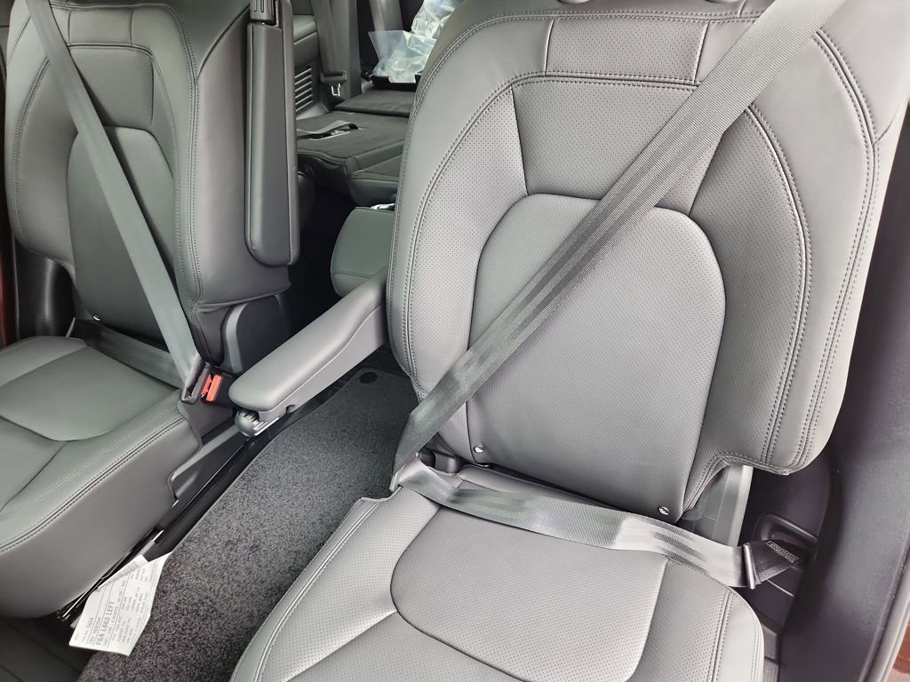 New 2026 Land Rover Defender 130 X-Dynamic SE image 23