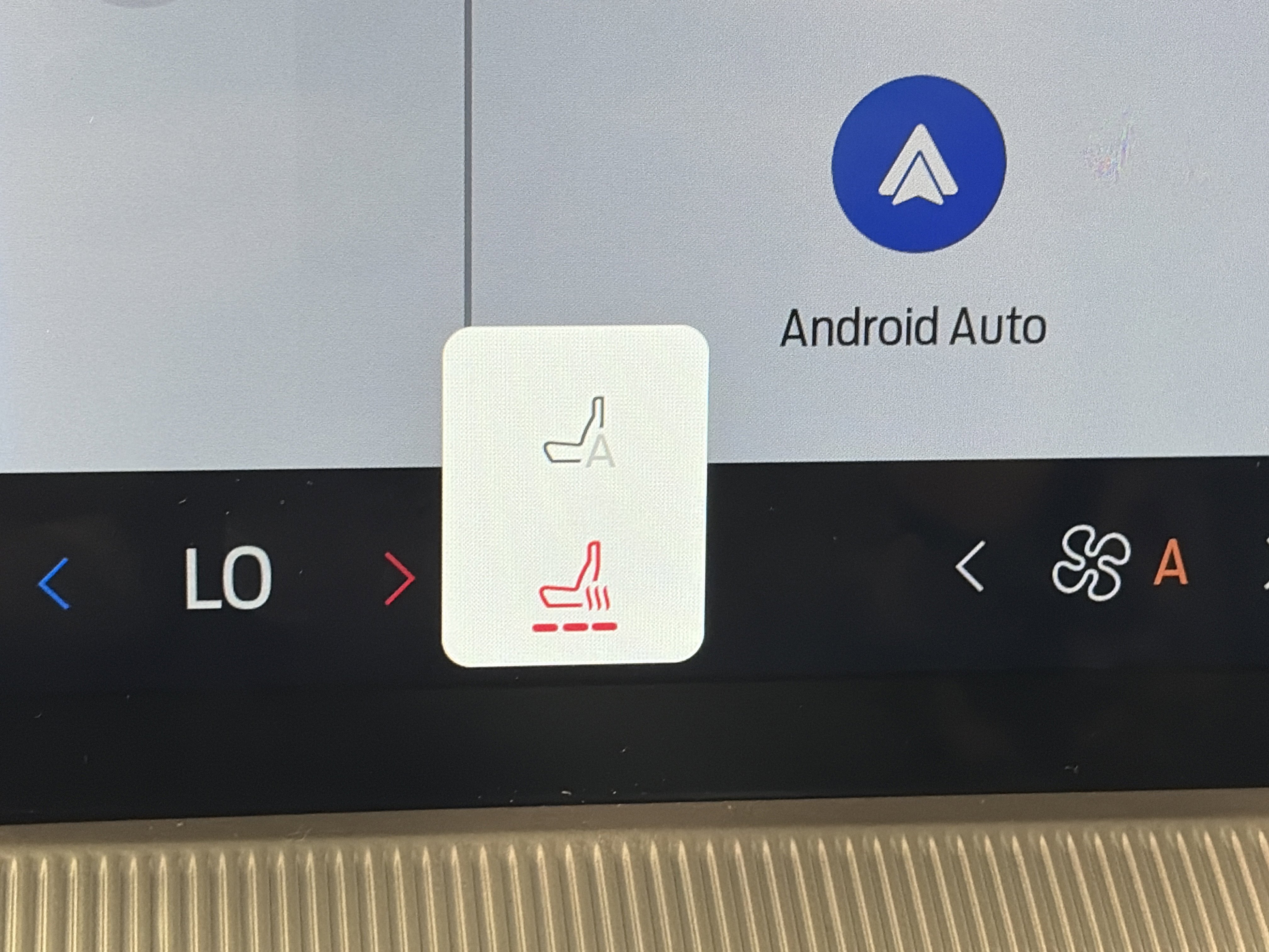 Used 2025 Ford Explorer Active image 26