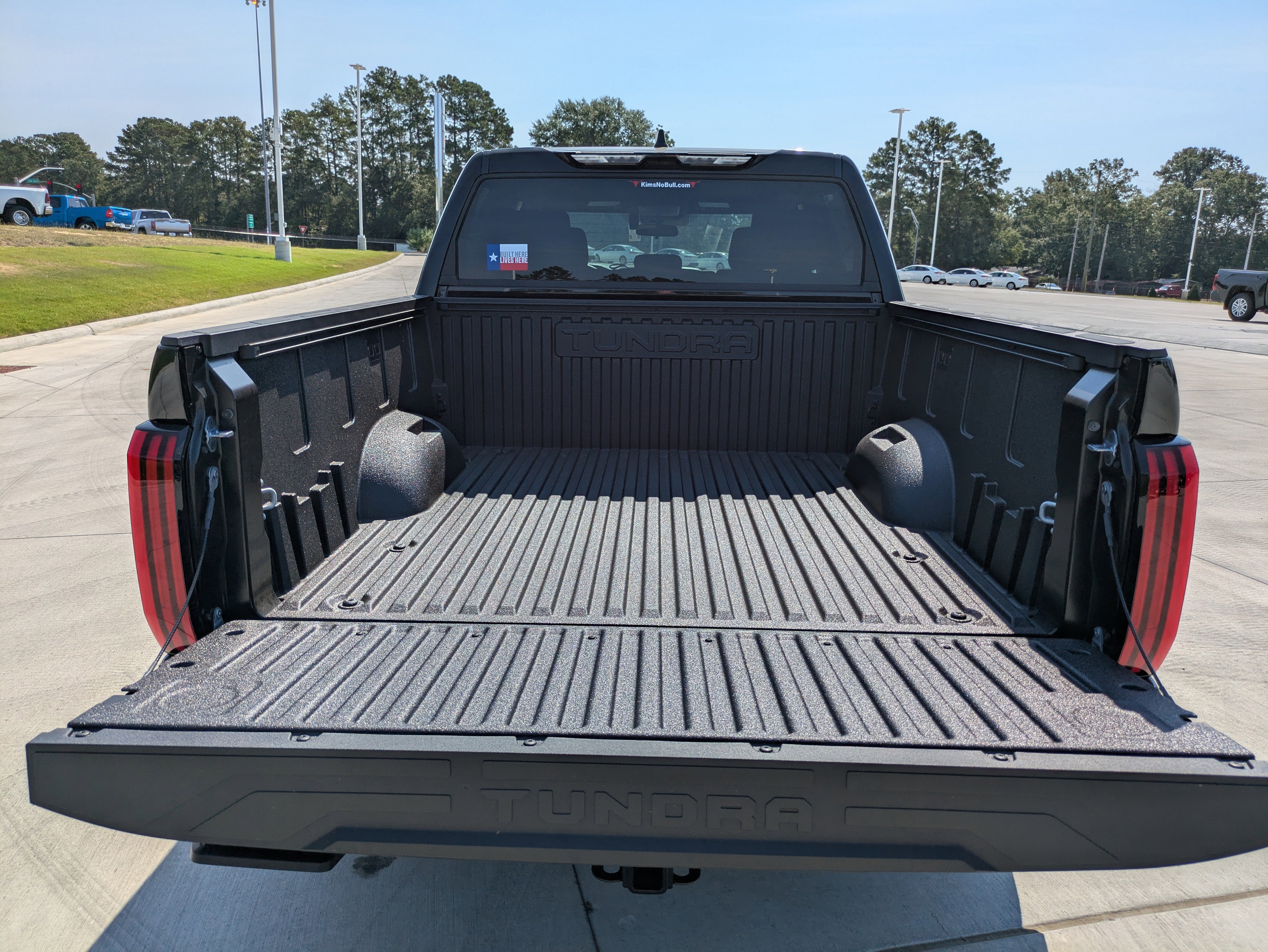 New 2026 Toyota Tundra SR5 image 7