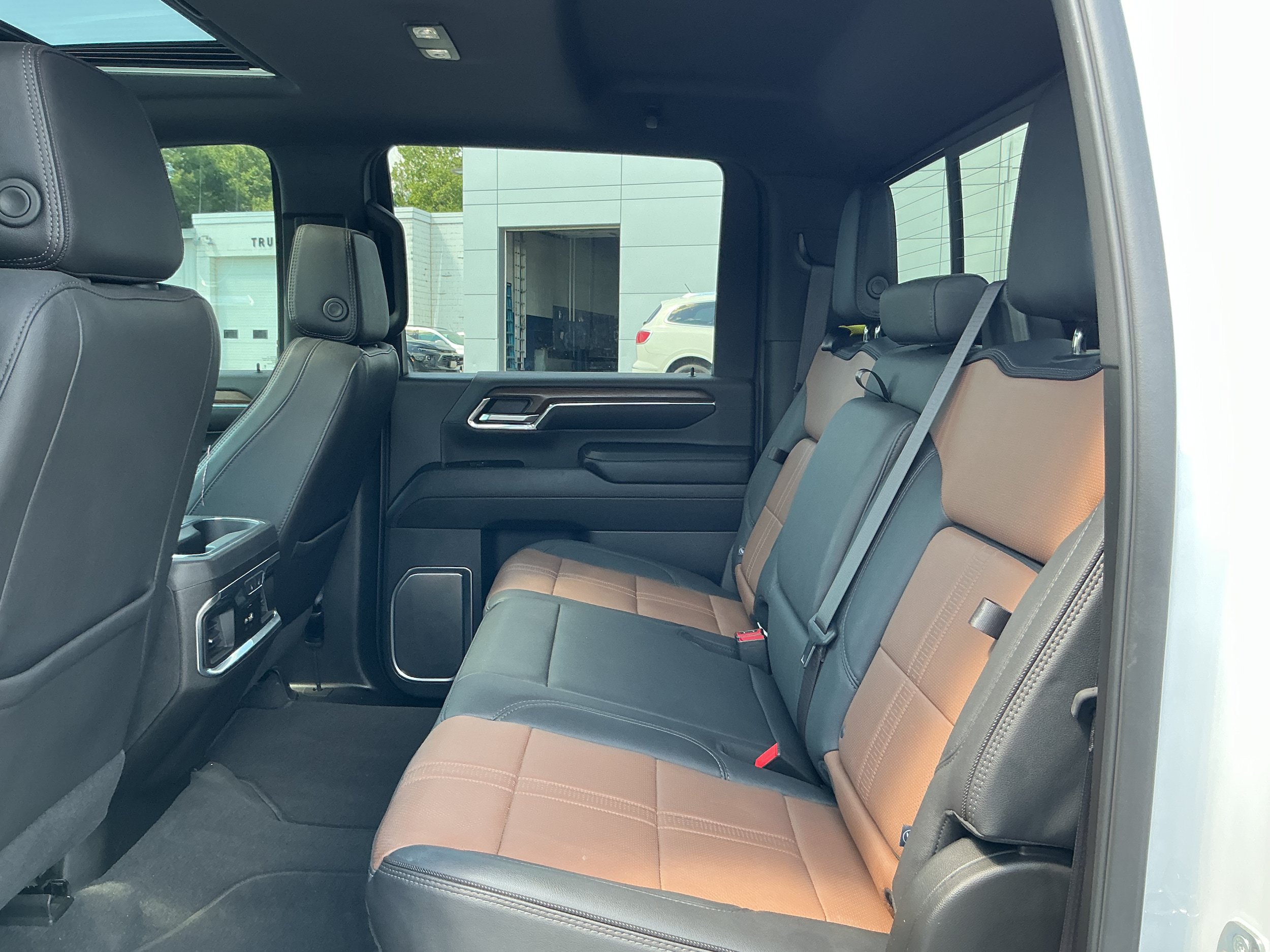 Certified 2024 Chevrolet Silverado 3500 High Country w/ LPO, Dark Essentials Package AWD/4WD image 12