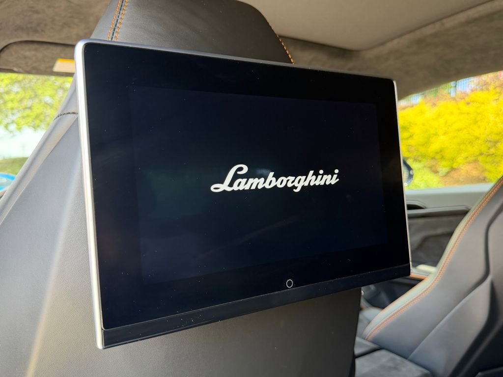 Used 2023 Lamborghini Urus S image 37