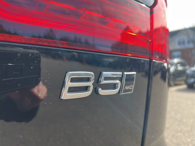 Used 2025 Volvo V60 B5 Cross Country Plus image 15