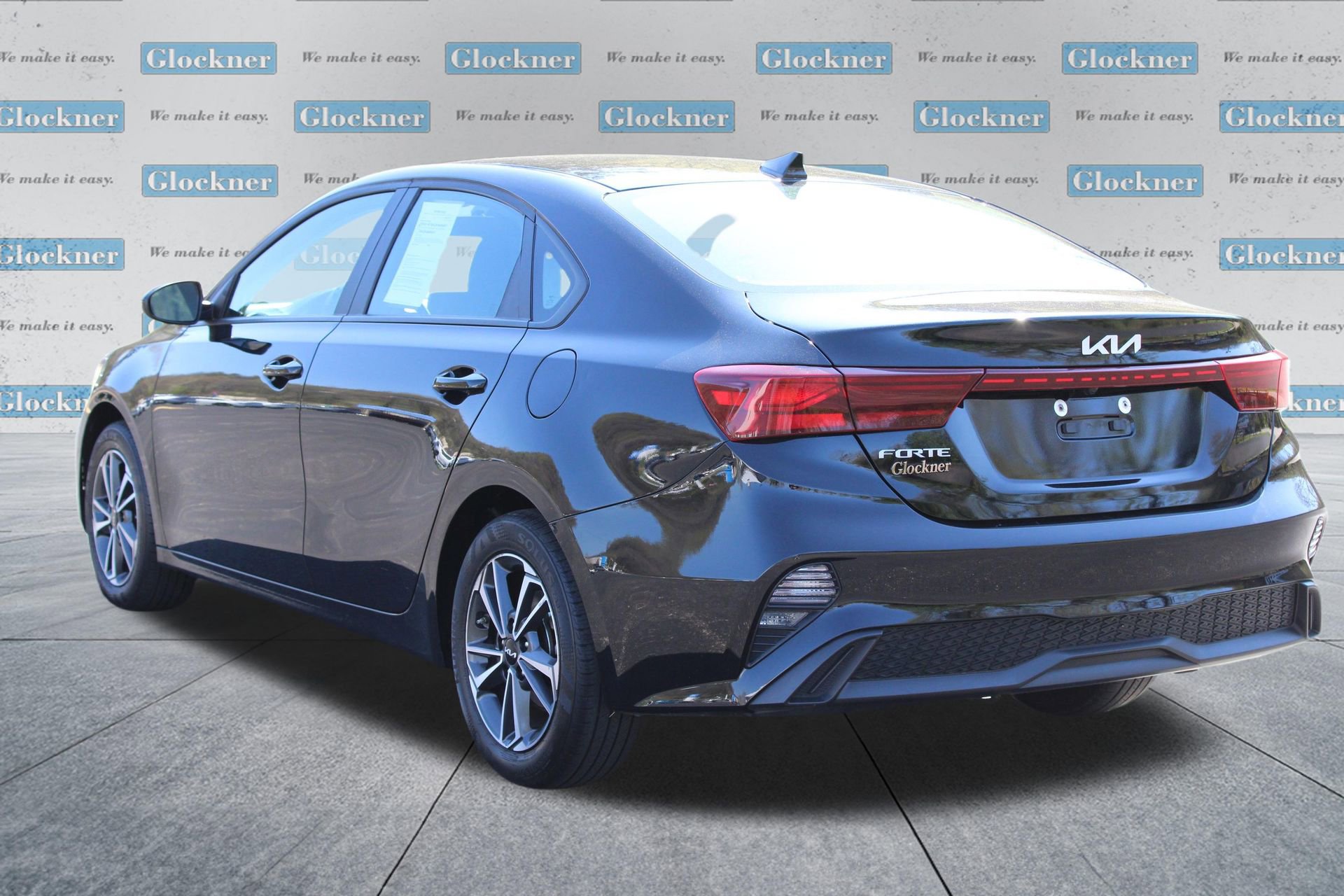 Used 2024 Kia Forte LXS image 8