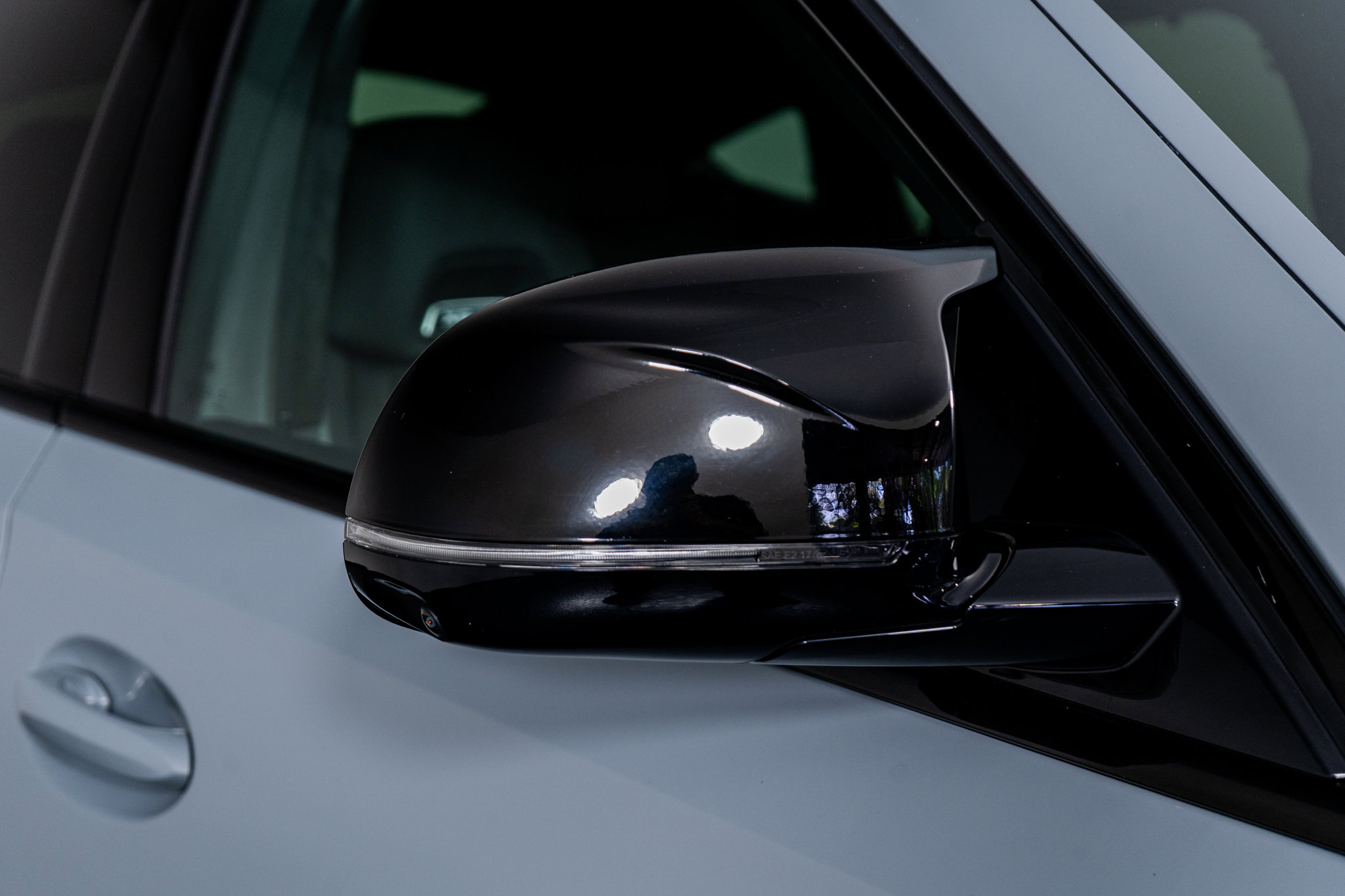 Used 2025 BMW X6 M Competition w/ Executive Package image 25