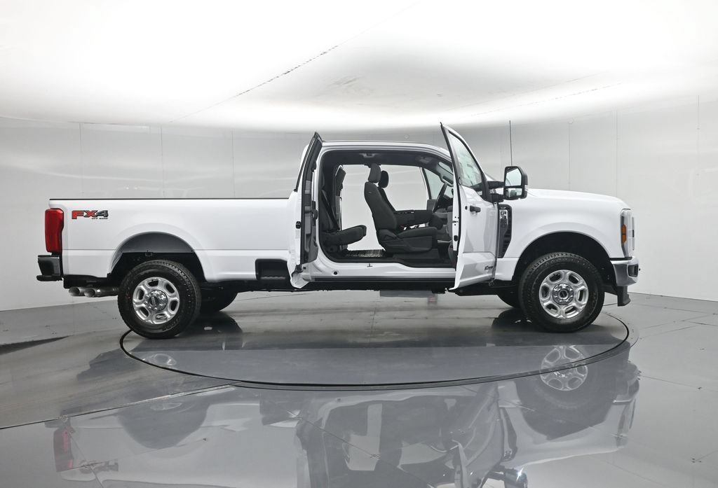 New 2026 Ford F350 XLT AWD/4WD image 4